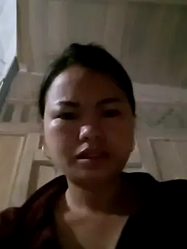 emly-xinh18 online show from 09-30-25, 10:42