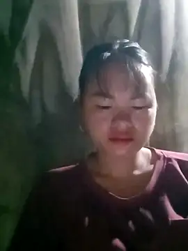 emly-xinh18 online show from 10-02-25, 05:20