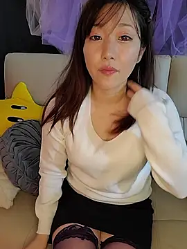 Snapshot of M_Kaede chatting on 11-28-25, 07:38 M Kaede online show from 11-28-25, 07:38