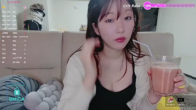 Snapshot of M_Kaede chatting on 12-18-25, 05:02 M Kaede online show from 12-18-25, 05:02