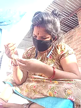 Hott locky online show from 11-28-25, 09:01