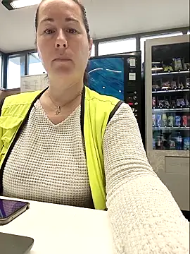 bichota85 online show from 04-23-26, 08:57