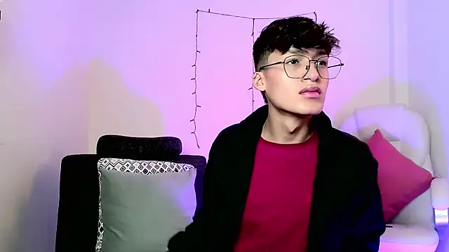 Snapshot of bellmontneon chatting on 11-05-25, 11:21 bellmontneon online show from 11-05-25, 11:21