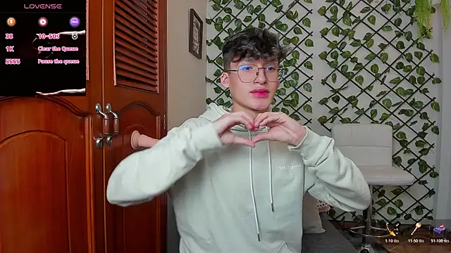 Snapshot of bellmontneon chatting on 11-18-25, 11:36 bellmontneon online show from 11-18-25, 11:36