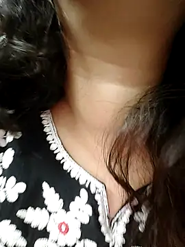 Snapshot of Bhaavyasingh chatting on 11-03-25, 06:09 Bhaavyasingh online show from 11-03-25, 06:09