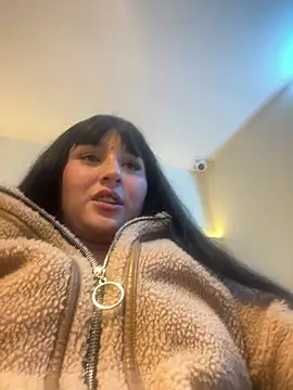 Snapshot of Daphnee-x chatting on 02-16-26, 11:23 Daphnee-x online show from 02-16-26, 11:23