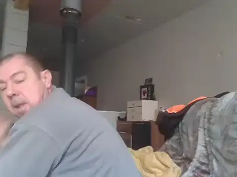 hugoboys4576 online show from 12-17-25, 11:27