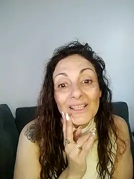 dulcefanny online show from 09-30-25, 01:05