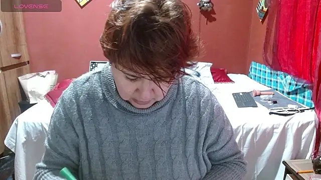 Snapshot of Sasharosee2 chatting on 12-02-25, 01:17 Sasharosee2 online show from 12-02-25, 01:17