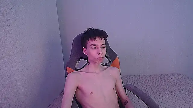 Snapshot of adam_kpoy chatting on 10-04-25, 02:37 adam kpoy online show from 10-04-25, 02:37