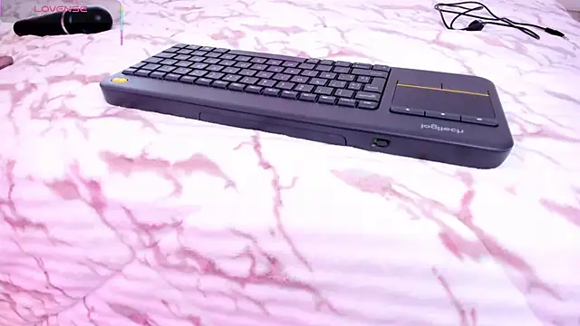 Doll lauren online show from 11-25-25, 11:32