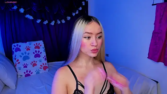 Shairaclark  online show from 04-09-26, 02:00