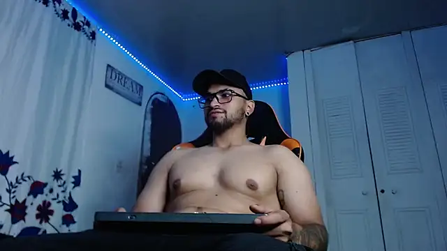 Chrys harris77 online show from 12-16-25, 01:32