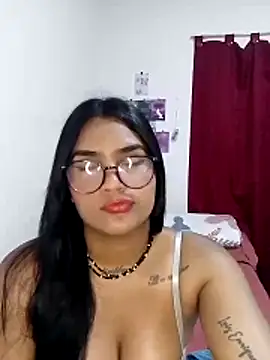 Renata Zoe online show from 10-28-25, 06:32