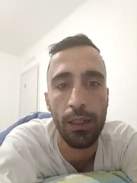 Snapshot of Deffnot7777 chatting on 11-06-25, 08:43 Deffnot7777 online show from 11-06-25, 08:43