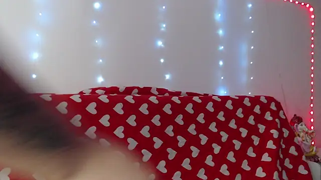 Snapshot of kat_desiree chatting on 02-21-26, 12:39 kat desiree online show from 02-21-26, 12:39