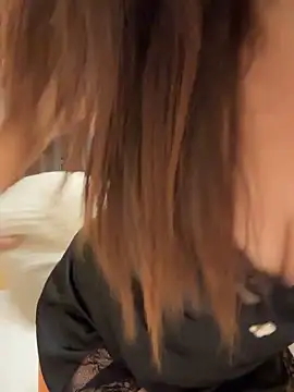 Kayla-love online show from 11-16-25, 03:17