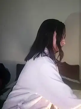 Snapshot of Vale_stone_ chatting on 09-29-25, 03:33 Vale stone  online show from 09-29-25, 03:33