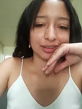 Snapshot of Vale_stone_ chatting on 06-27-26, 05:51 Vale stone online show from 06-27-26, 05:51