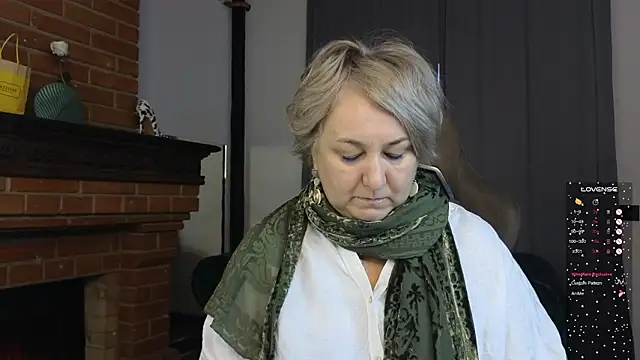 Marta Wils online show from 10-04-25, 01:25