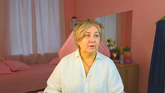 Marta Wils online show from 10-07-25, 02:09