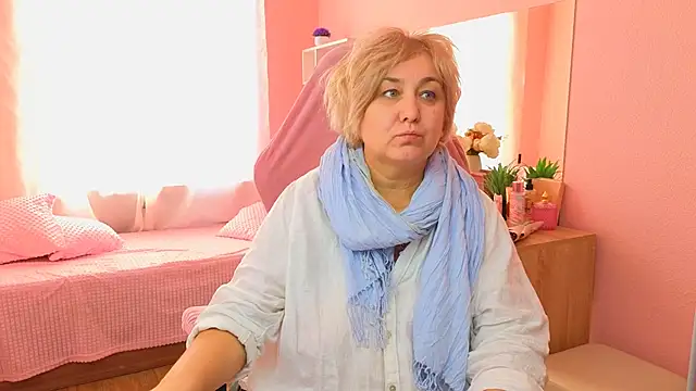 Marta Wils online show from 10-15-25, 02:11