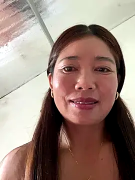 Snapshot of Milky-milk chatting on 10-14-25, 02:12 Milky-milk online show from 10-14-25, 02:12