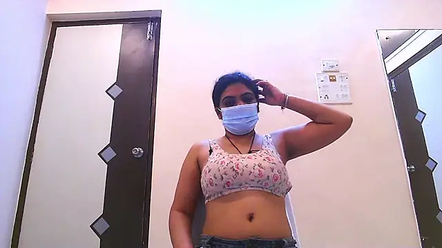 Snapshot of indianbeautystar chatting on 09-28-25, 12:10 indianbeautystar online show from 09-28-25, 12:10