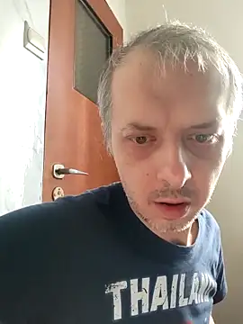 szajbusek41 online show from 03-04-26, 07:03