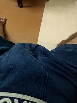 Snapshot of king_boy070 chatting on 09-18-25, 09:11 king boy070 online show from 09-18-25, 09:11