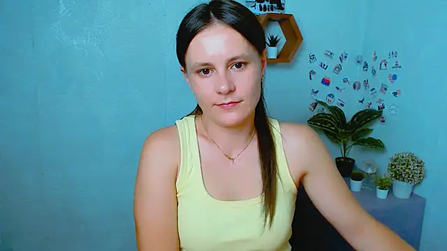 Snapshot of EvelinaMiss_ chatting on 09-17-25, 01:35 EvelinaMiss online show from 09-17-25, 01:35