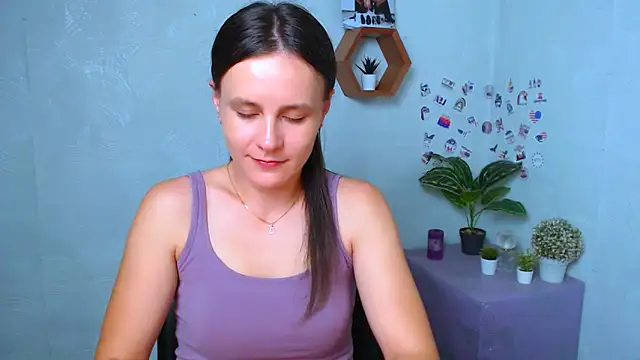 Snapshot of EvelinaMiss_ chatting on 10-05-25, 03:27 EvelinaMiss online show from 10-05-25, 03:27
