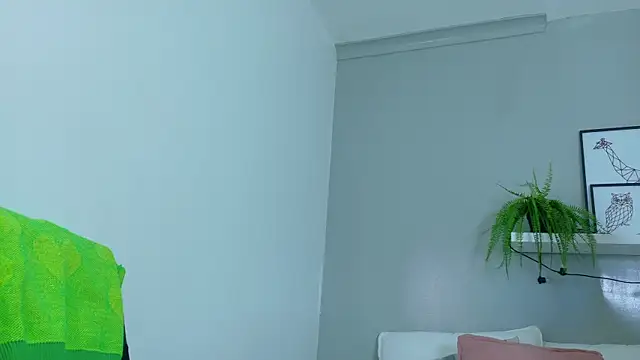 KeendraFox  online show from 10-25-25, 10:23