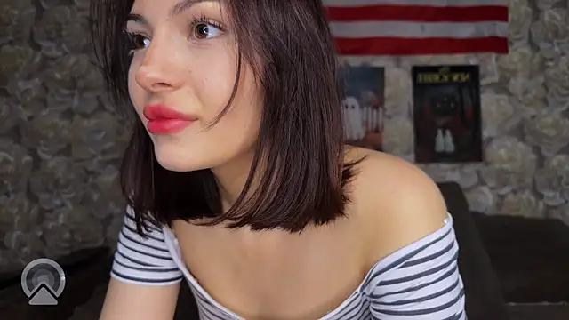 sweeet strawberies online show from 11-19-25, 06:52