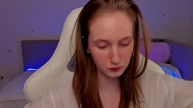 CrystalSoul  online show from 11-28-25, 03:42