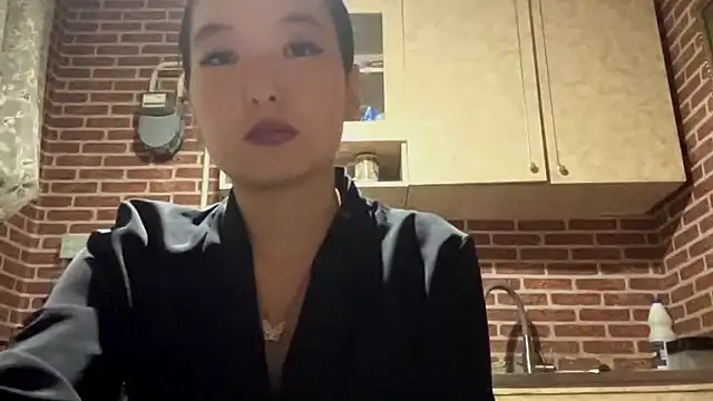 EmmaLeexth online show from 09-19-25, 02:18