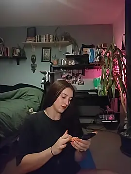 laradoom online show from 11-10-25, 11:48