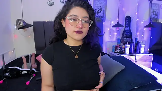 SabrinaV  online show from 06-09-26, 11:22