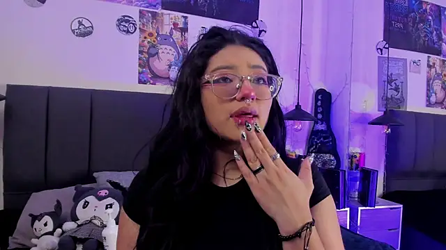 SabrinaV  online show from 07-30-26, 11:31