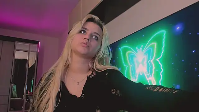 Snapshot of BarbaraSiren chatting on 09-25-25, 02:10 BarbaraSiren online show from 09-25-25, 02:10