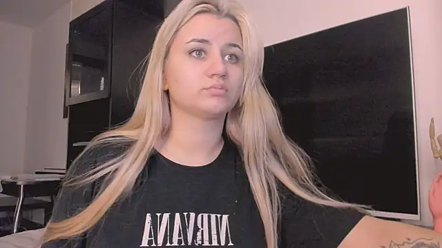 Snapshot of BarbaraSiren chatting on 11-01-25, 12:07 BarbaraSiren online show from 11-01-25, 12:07