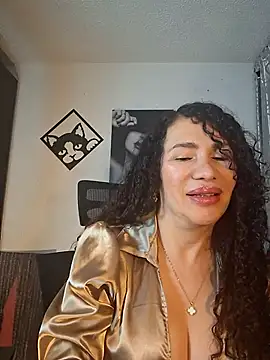 Snapshot of Lina_444 chatting on 02-06-26, 01:43 Lina 444 online show from 02-06-26, 01:43