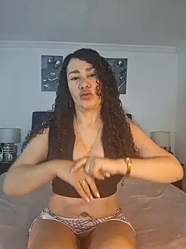 Snapshot of Lina_444 chatting on 02-19-26, 12:06 Lina 444 online show from 02-19-26, 12:06