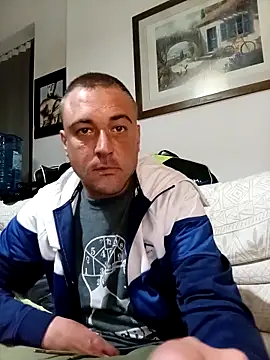 Snapshot of santy56 chatting on 05-06-26, 01:47 santy56 online show from 05-06-26, 01:47