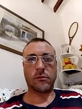 Snapshot of santy56 chatting on 05-07-26, 08:25 santy56 online show from 05-07-26, 08:25