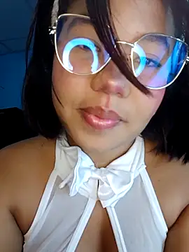 little onixx online show from 10-31-25, 12:17