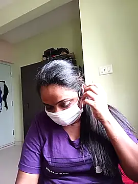 Snapshot of queendivya chatting on 10-04-25, 05:05 queendivya online show from 10-04-25, 05:05