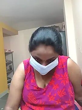 Snapshot of queendivya chatting on 01-13-26, 05:02 queendivya online show from 01-13-26, 05:02