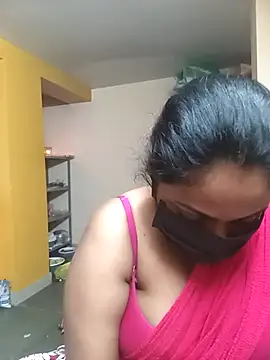 Snapshot of queendivya chatting on 02-04-26, 01:22 queendivya online show from 02-04-26, 01:22