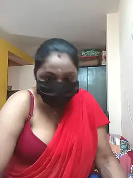 Snapshot of queendivya chatting on 02-06-26, 04:39 queendivya online show from 02-06-26, 04:39